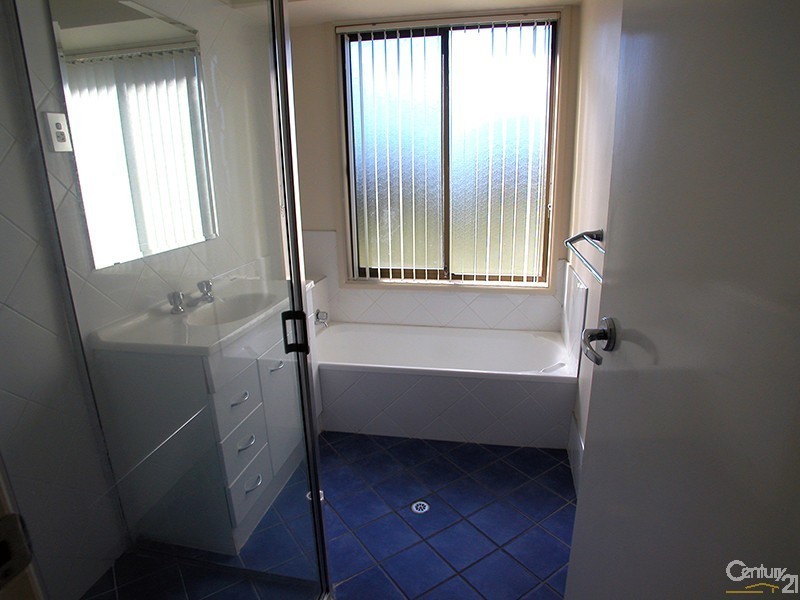 11 Sowden Street, Mckellar ACT 2617