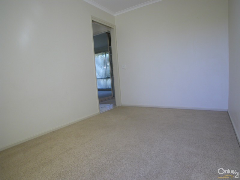 11 Sowden Street, Mckellar ACT 2617
