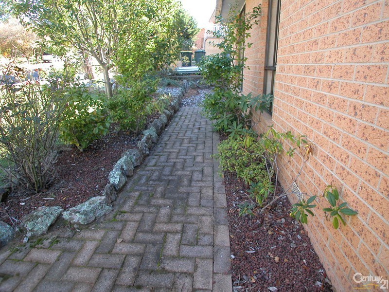 11 Sowden Street, Mckellar ACT 2617