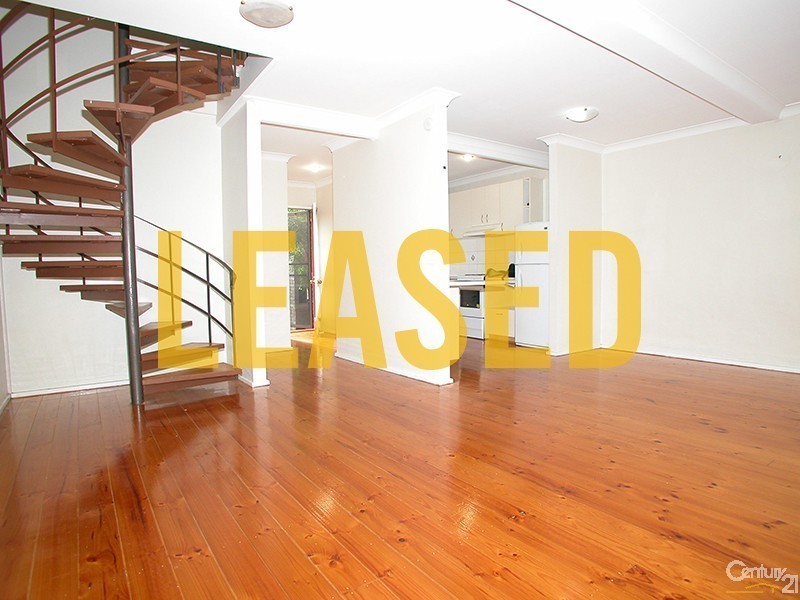 2 McMinn Close, Phillip ACT 2606