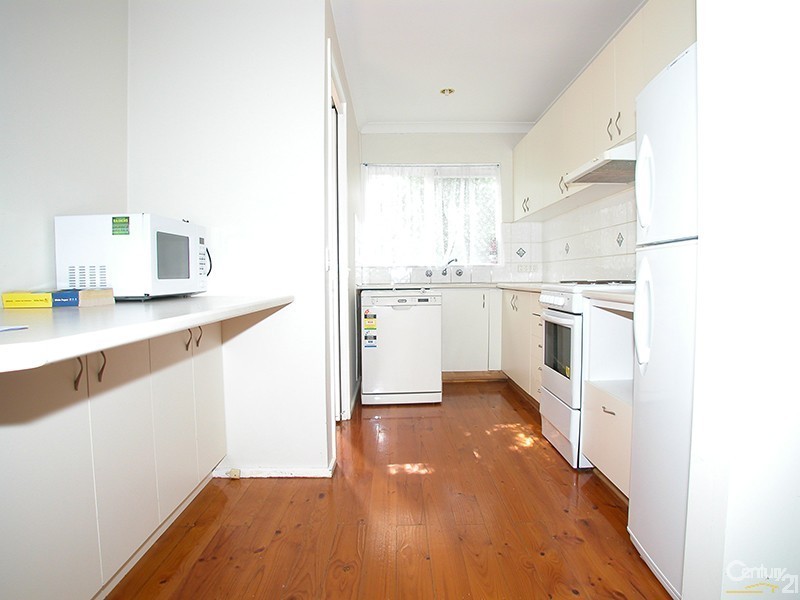 2 McMinn Close, Phillip ACT 2606