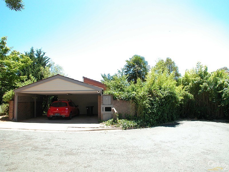 6 Oldham Court, Phillip ACT 2606