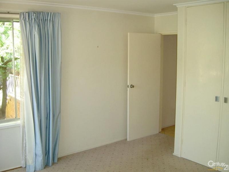 95 Eggleston Crescent, Chifley ACT 2606
