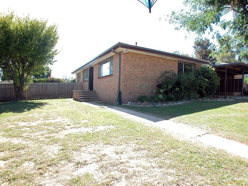 9 Tebbutt Place, Charnwood ACT 2615
