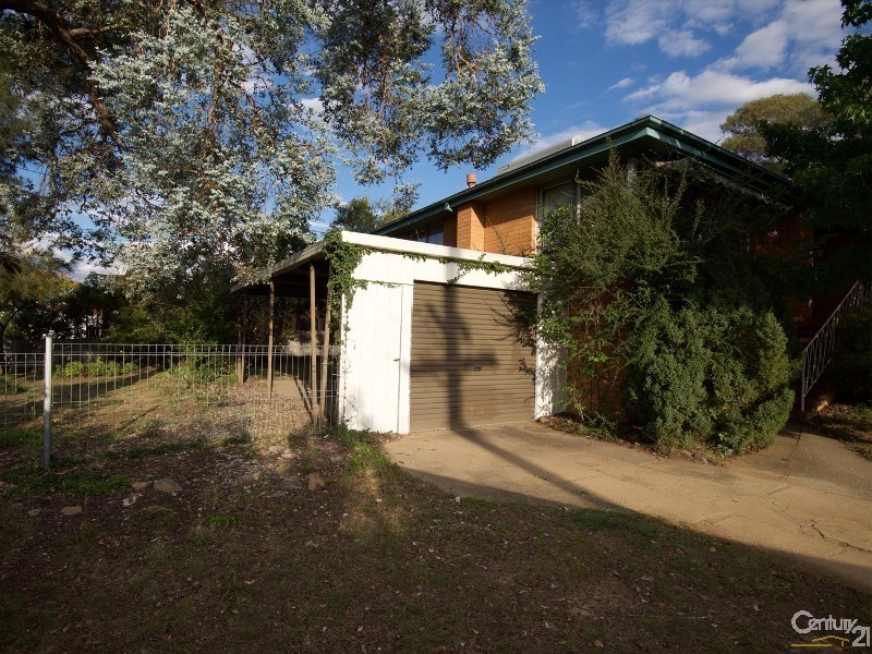 95 Eggleston Crescent, Chifley ACT 2606