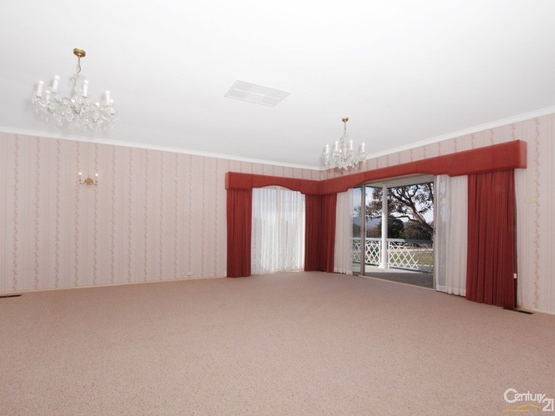 157 Springvale Drive, Weetangera ACT 2614