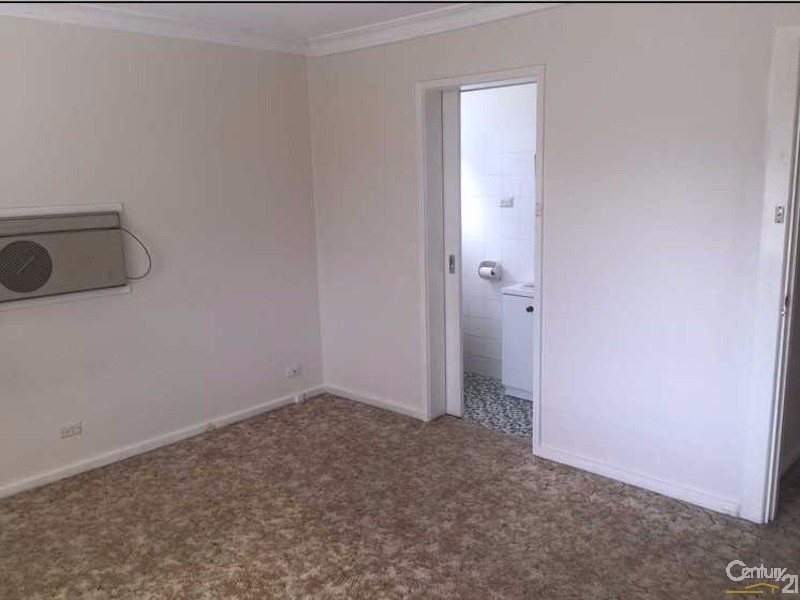 9 Dennis Street, Garran ACT 2605