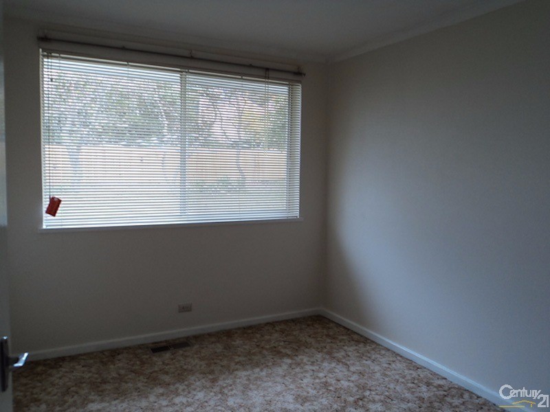 9 Dennis Street, Garran ACT 2605