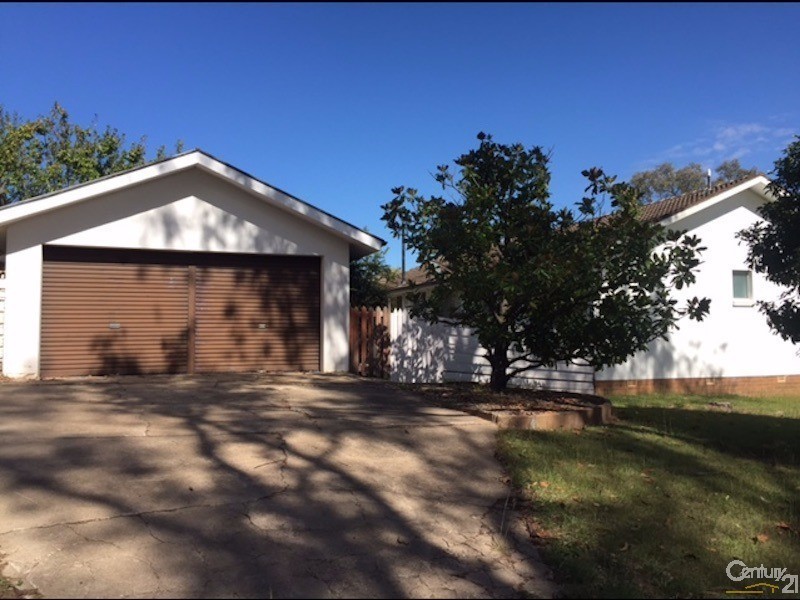 9 Dennis Street, Garran ACT 2605