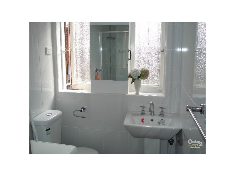 2/2 Paul Street, Bondi Junction NSW 2022