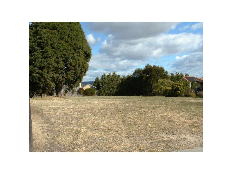 13 Lavis Road, Bowral NSW 2576