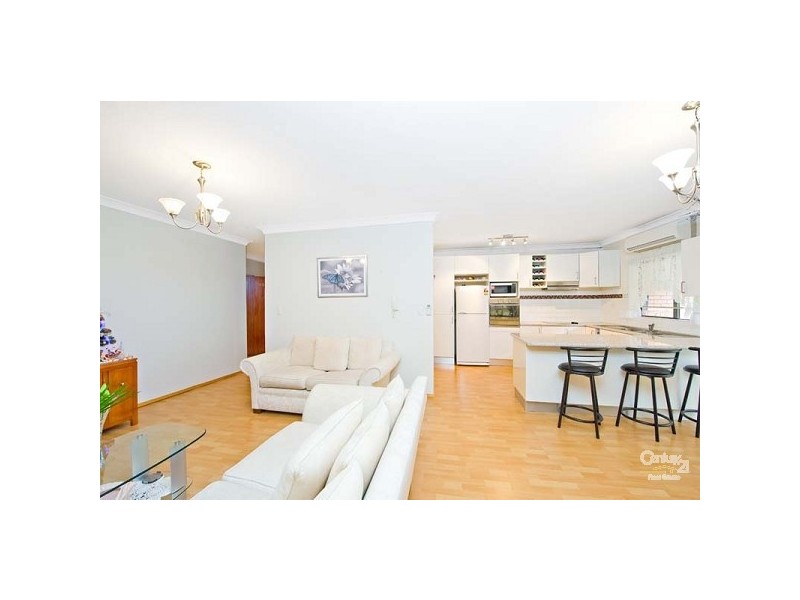 13/2 Caledonian Street, Bexley NSW 2207