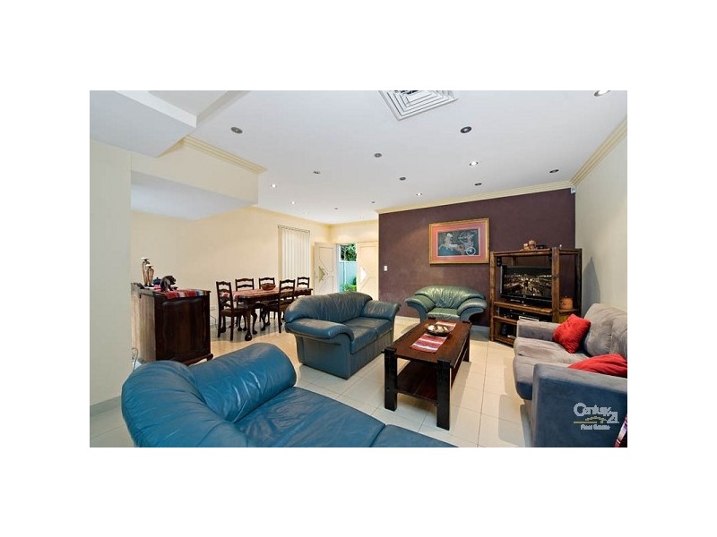 31 General Holmes Drive, Brighton-le-sands NSW 2216