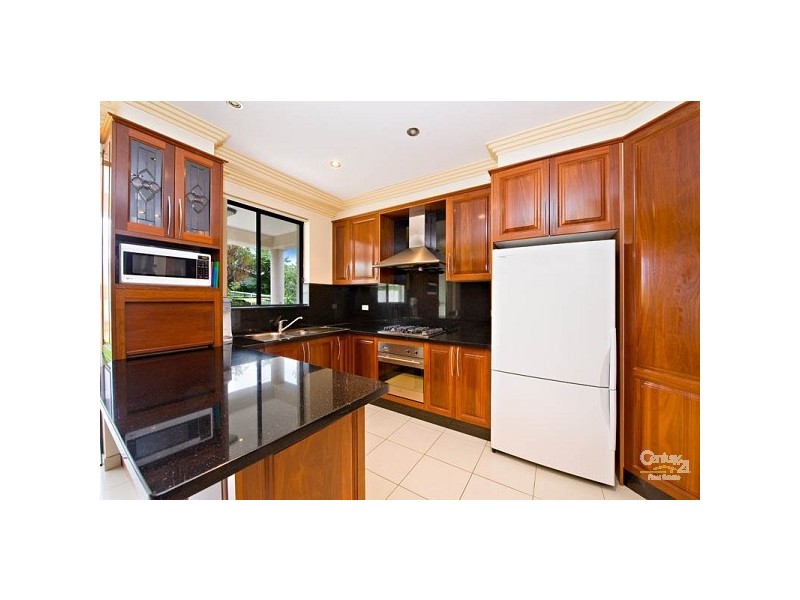 31 General Holmes Drive, Brighton-le-sands NSW 2216