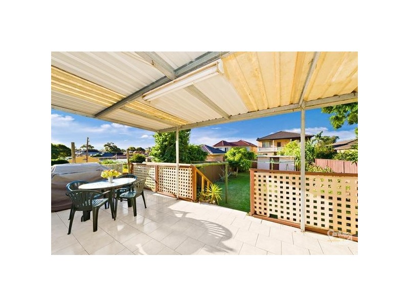 12 Fleet Street, Carlton NSW 2218