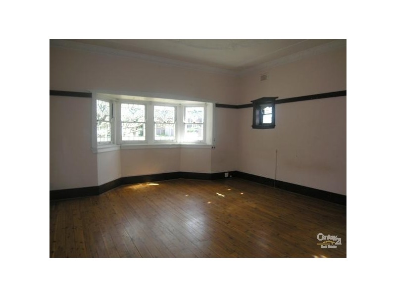 24 Waterview Street, Carlton NSW 2218