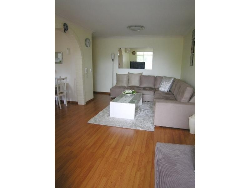 8 Evans Avenue, Eastlakes NSW 2018