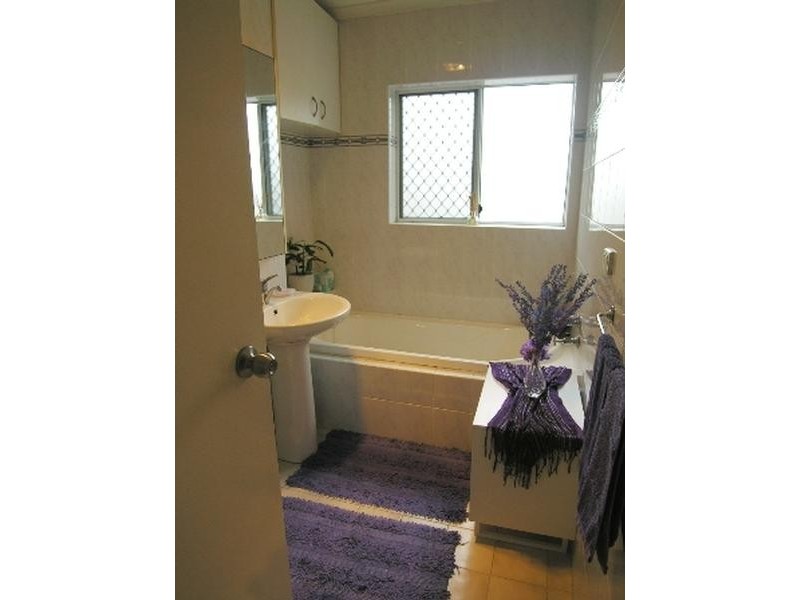 8 Evans Avenue, Eastlakes NSW 2018