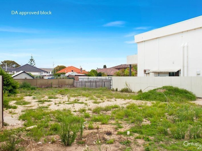 38 The (Little) Grand Parade, Brighton-le-sands NSW 2216