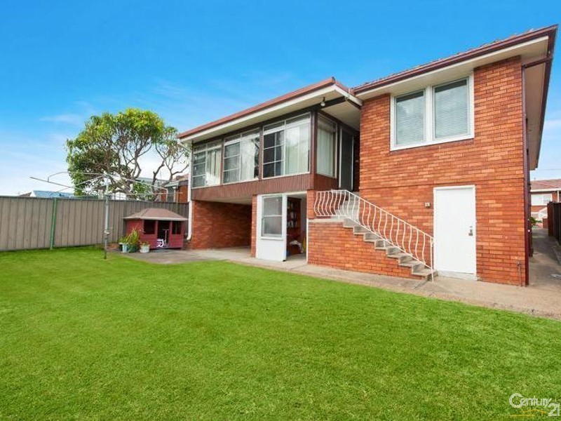 2 Chestnut Drive, Banksia NSW 2216