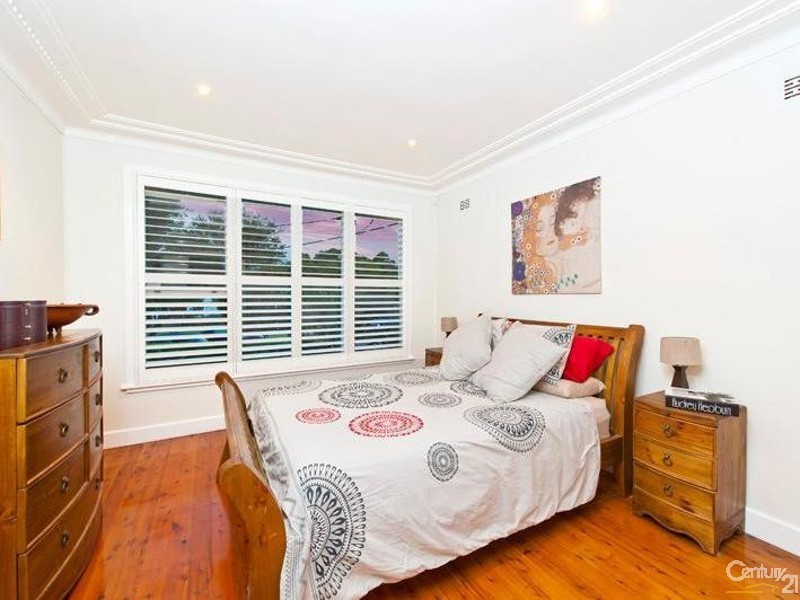 21 Moorefield Avenue, Kogarah NSW 2217