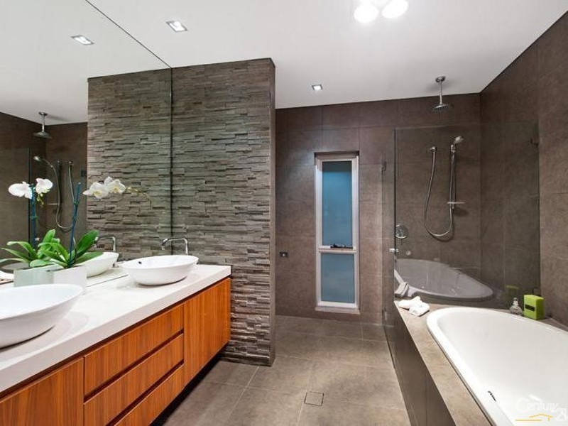 40 Bonanza Parade, Sans Souci NSW 2219