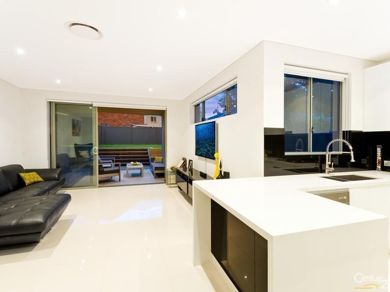 17 Ridgewell Street, Roselands NSW 2196