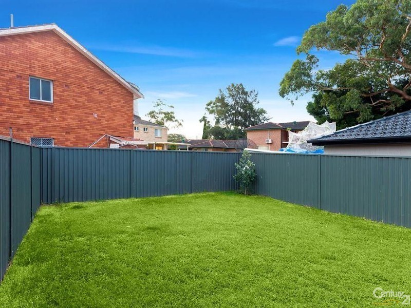 17 Ridgewell Street, Roselands NSW 2196