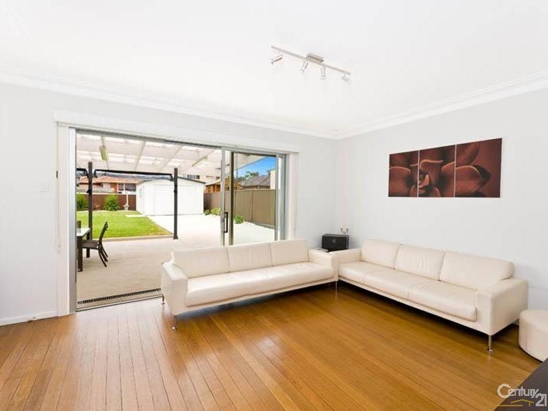 19 Jacobson Ave, Kyeemagh NSW 2216