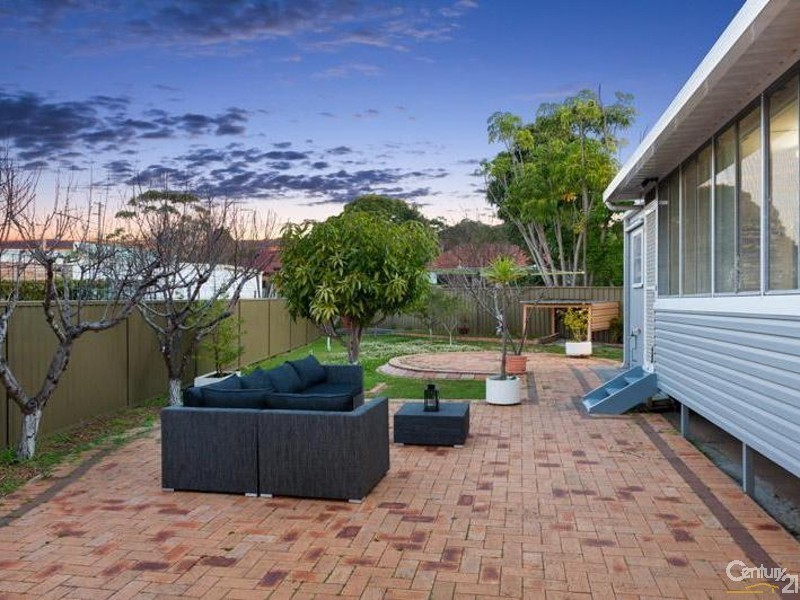 2 Sandra Place, Miranda NSW 2228