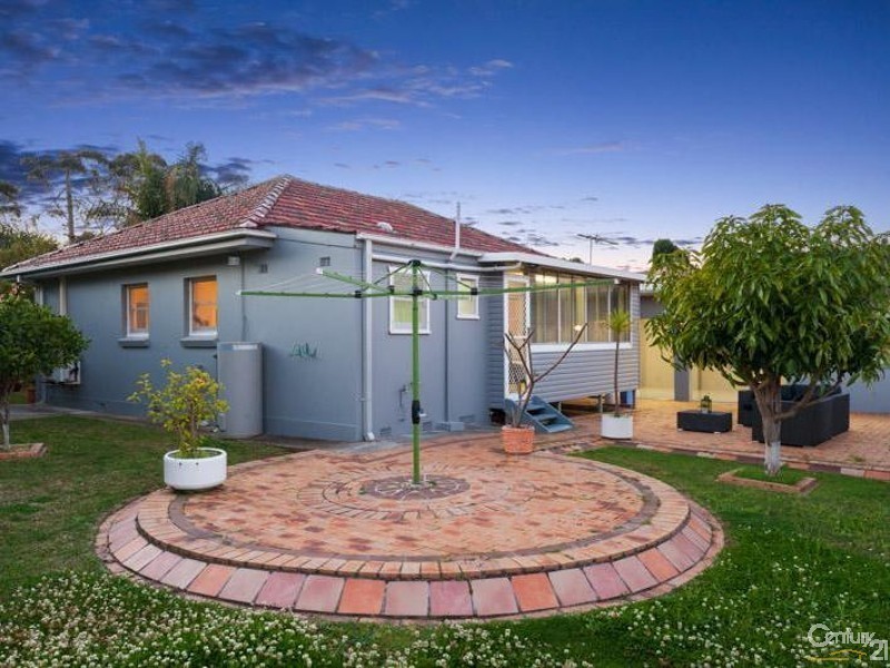 2 Sandra Place, Miranda NSW 2228