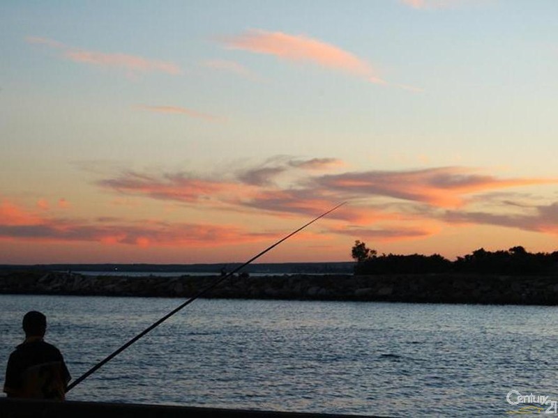 19 Lakeside Avenue, Monterey NSW 2217