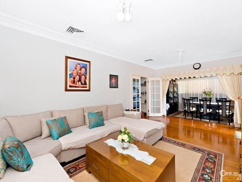 28 Oakleigh Avenue, Banksia NSW 2216