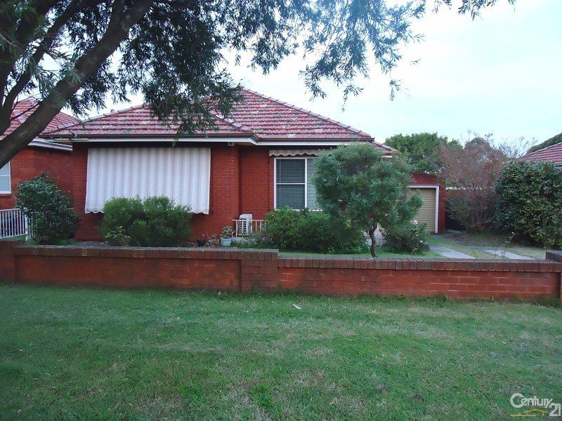 16 Moorefield Avenue, Kogarah NSW 2217