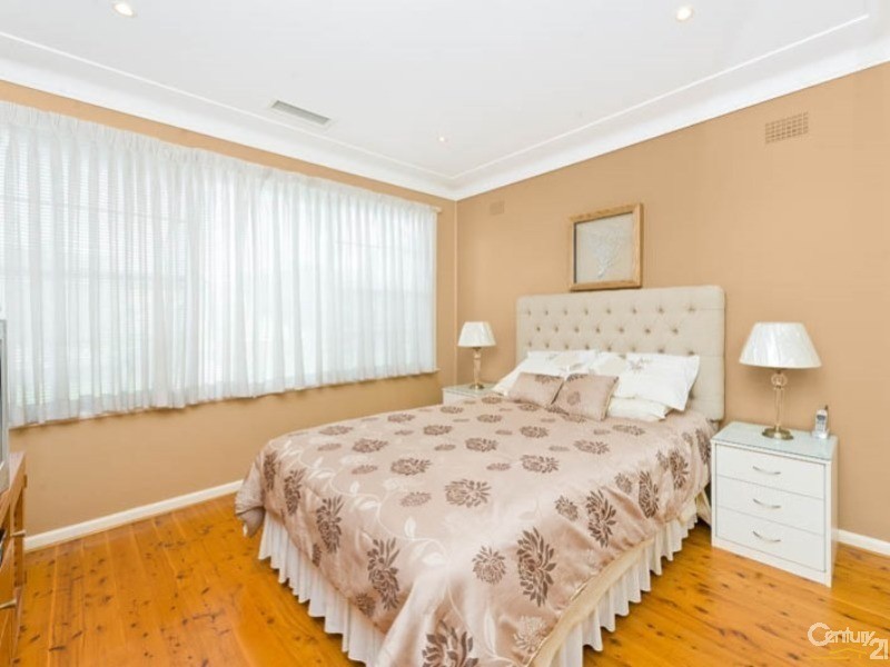 215 Box Road, Sylvania NSW 2224