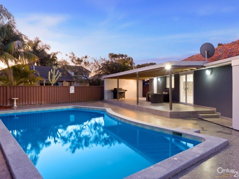 10 Hastings Place, Sylvania Waters NSW 2224