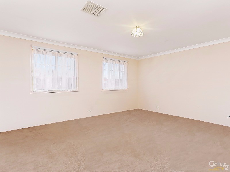 28 Woodlake Court, Wattle Grove NSW 2173