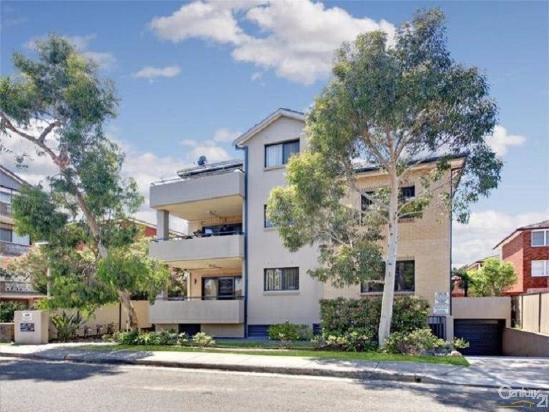 15 Wycombe Avenue, Monterey NSW 2217