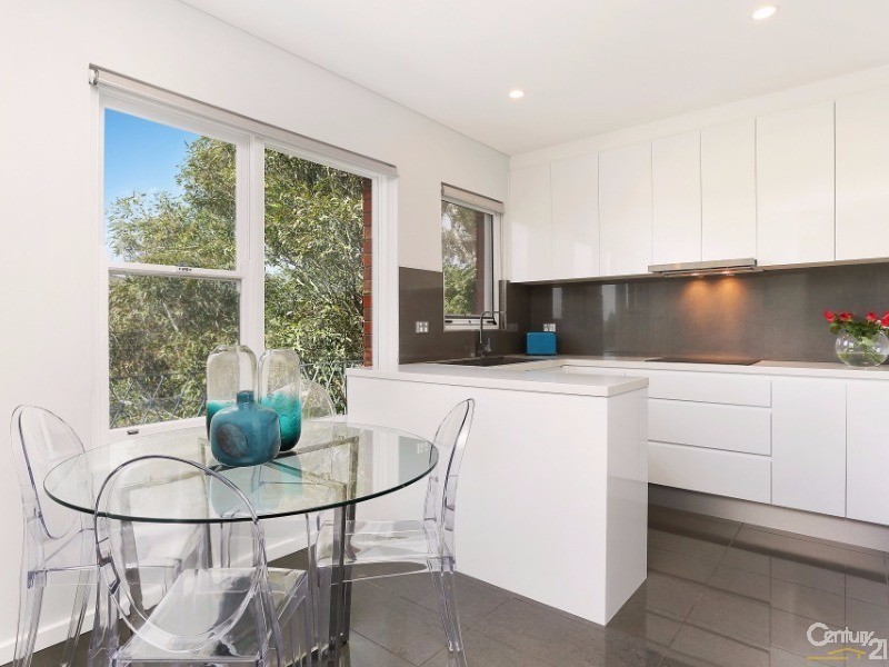 27 Kings Road, Brighton-le-sands NSW 2216