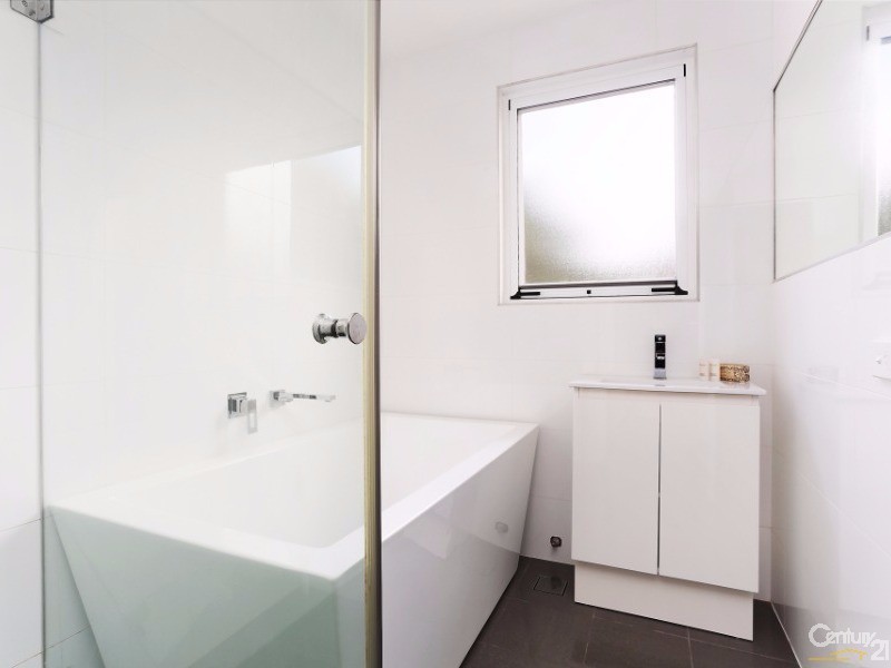 27 Kings Road, Brighton-le-sands NSW 2216