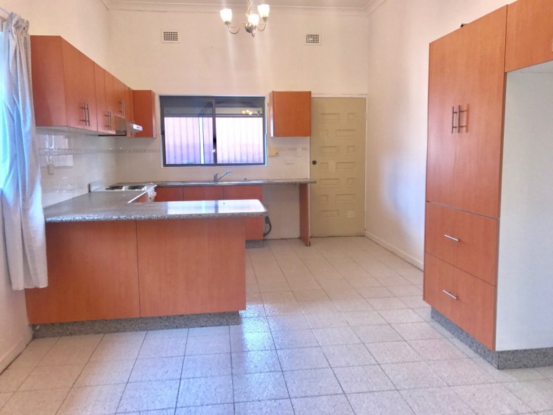 10 General Holmes Drive, Brighton-le-sands NSW 2216