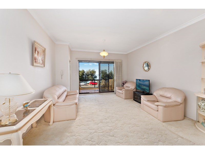 2/51 The Grand Parade, Brighton-le-sands NSW 2216