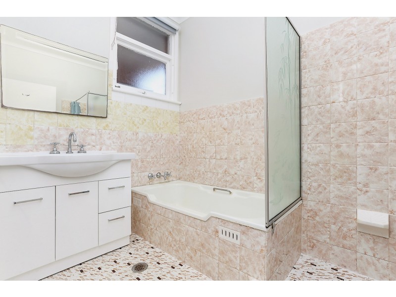 198 Queen Victoria Street, Bexley NSW 2207