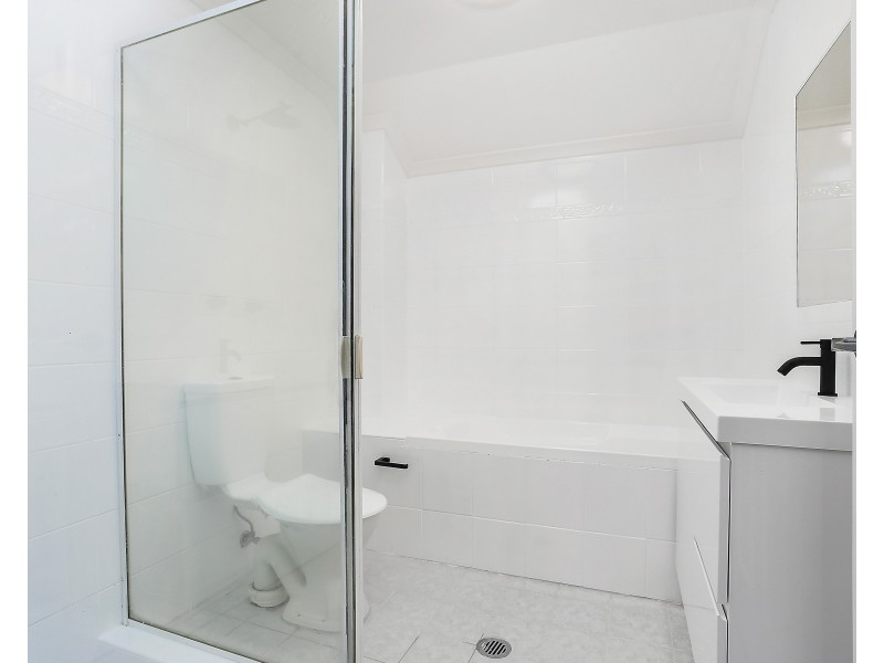 5 Ashton Street (entry via Chandler Street), Rockdale NSW 2216