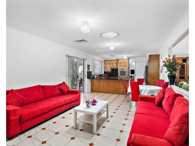 1 Angophora Place, Alfords Point NSW 2234