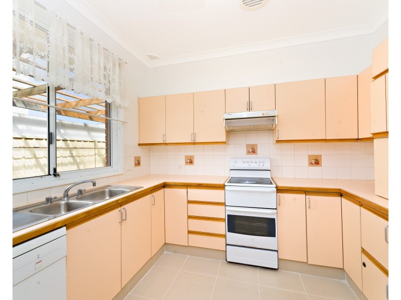 2/5  Banks Street, Monterey NSW 2217