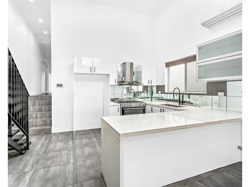 10 Gibbes Street, Banksia NSW 2216