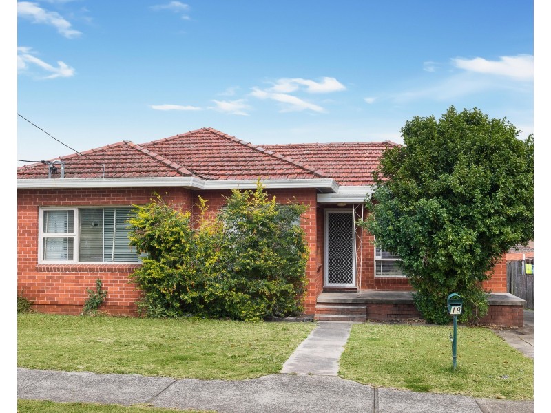 19  Henderson Road, Bexley NSW 2207
