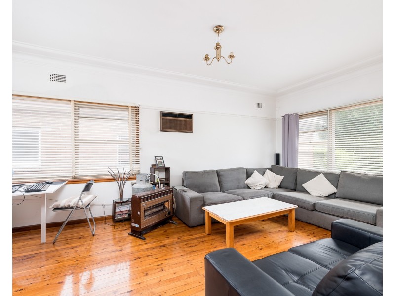 19  Henderson Road, Bexley NSW 2207