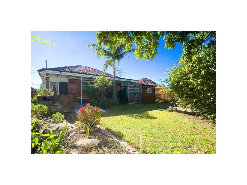 16 Lynwood Street, Blakehurst NSW 2221
